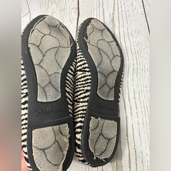 Skechers CLEO Knitty Zebra Natural Black Women's Ballet Flats Slip On Shoes - Picture 5 of 9